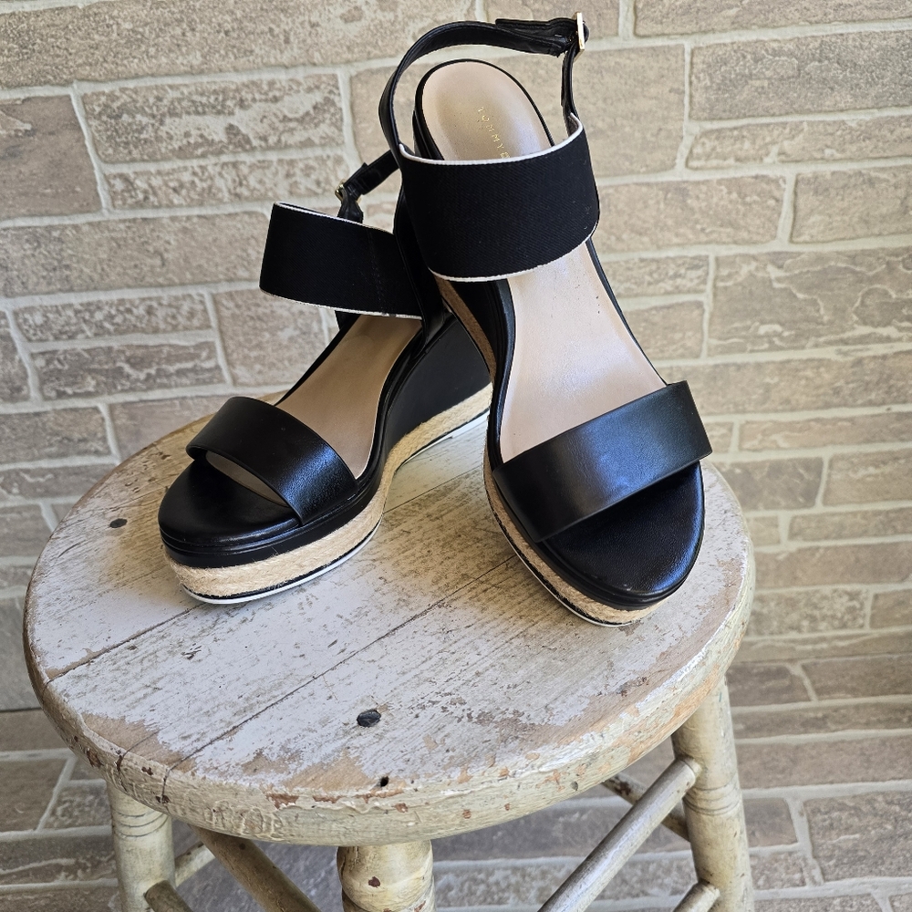 Tommy Hilfiger Wedge Sandals Size 8M.